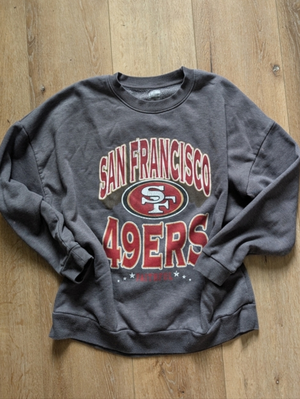 Gameday Couture Sz Large San Francisco 49ers Soft Gray Sweatshirt